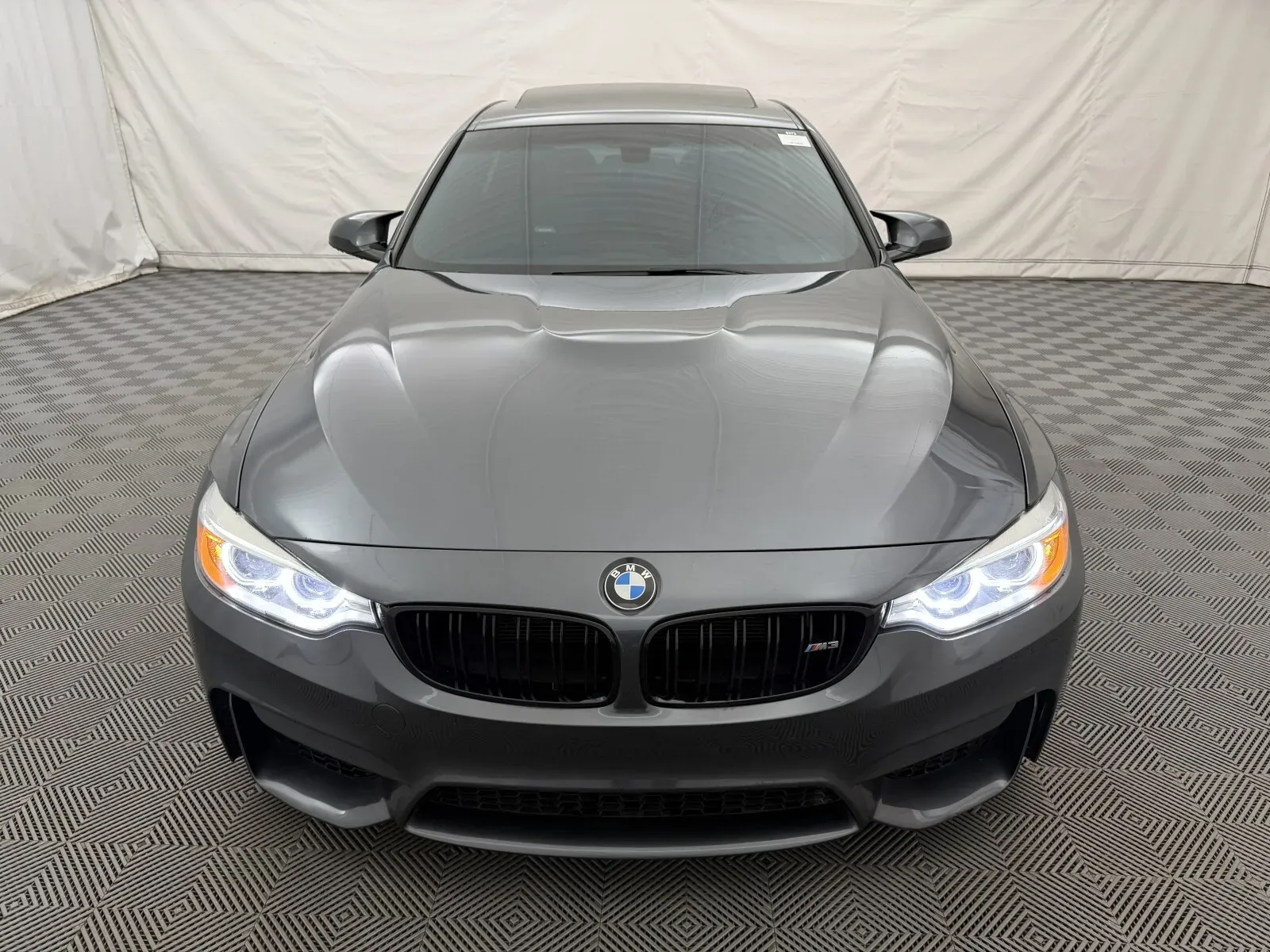 BMW M3 photo 3