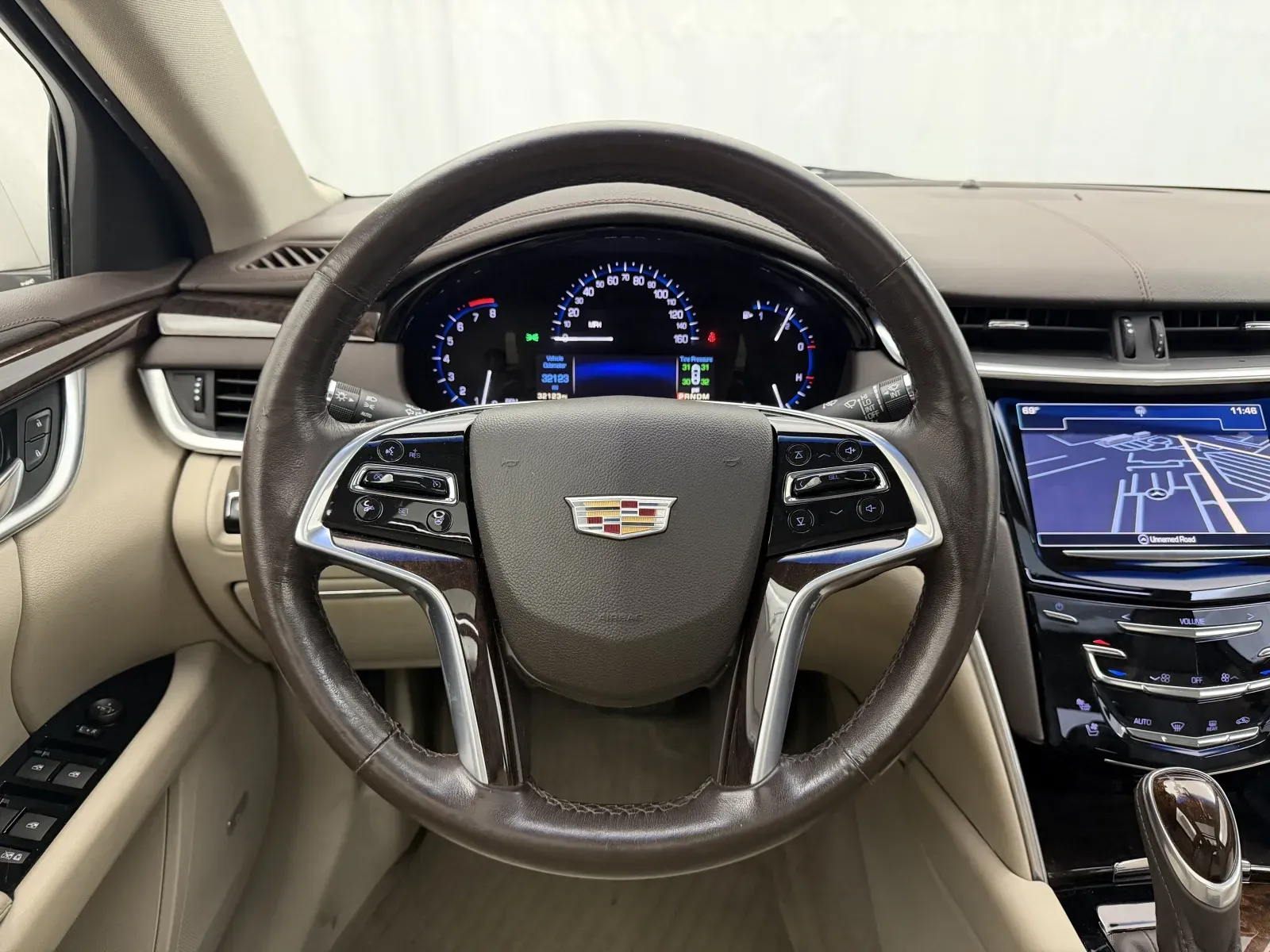 Cadillac XTS photo 7