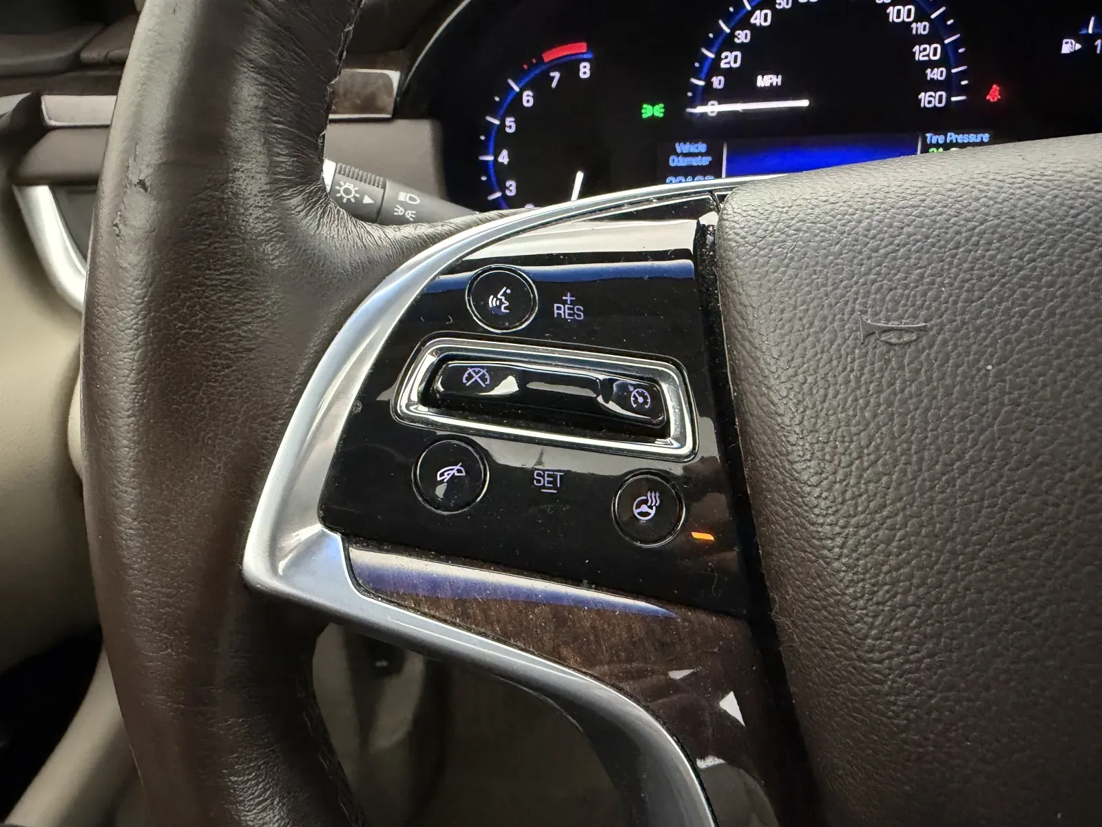 Cadillac XTS photo 8