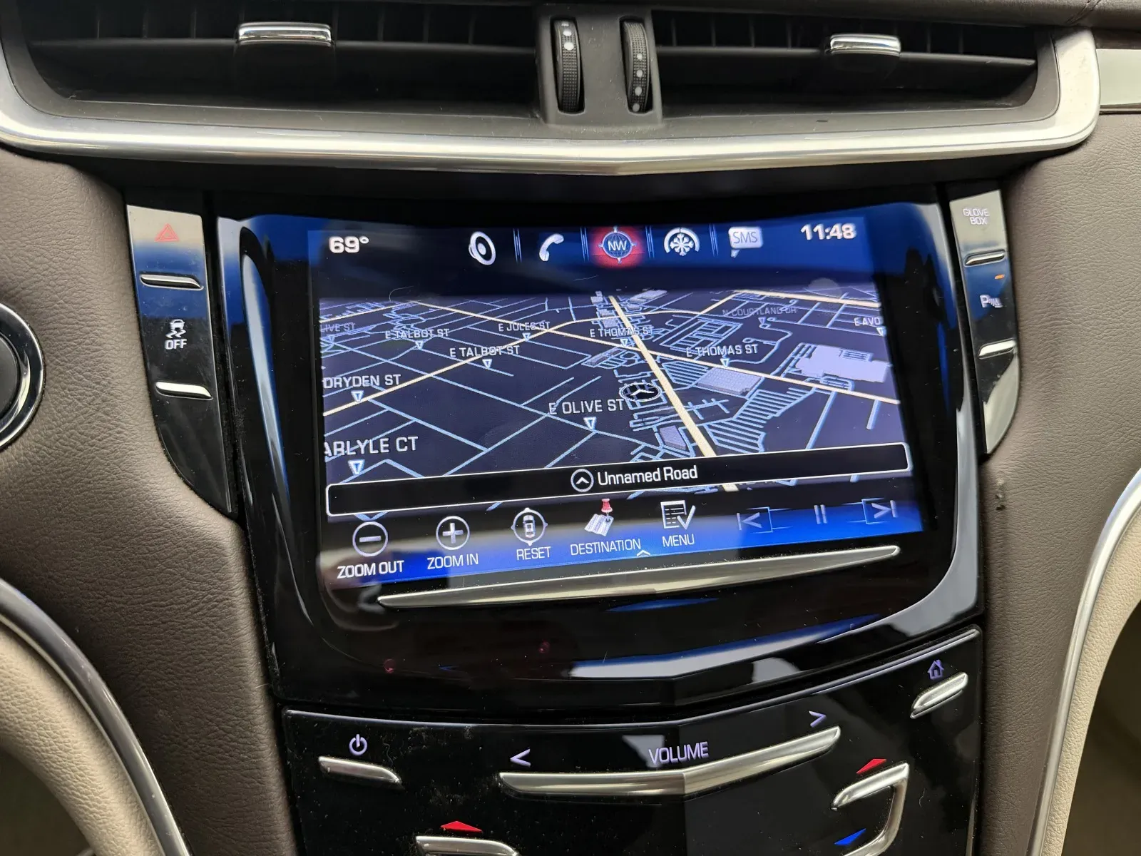 Cadillac XTS photo 16