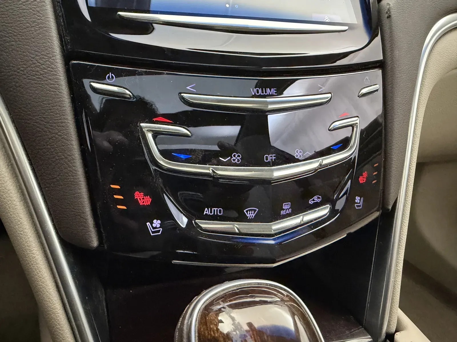 Cadillac XTS photo 17