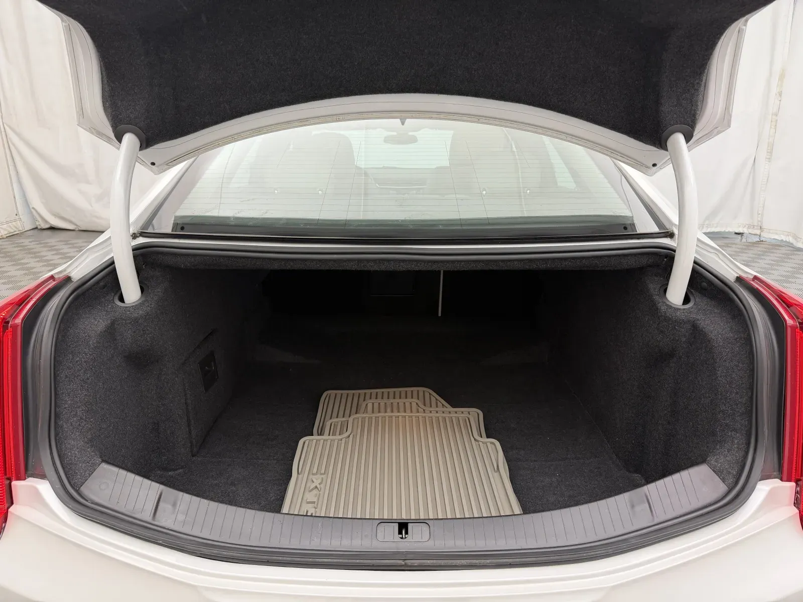 Cadillac XTS photo 24