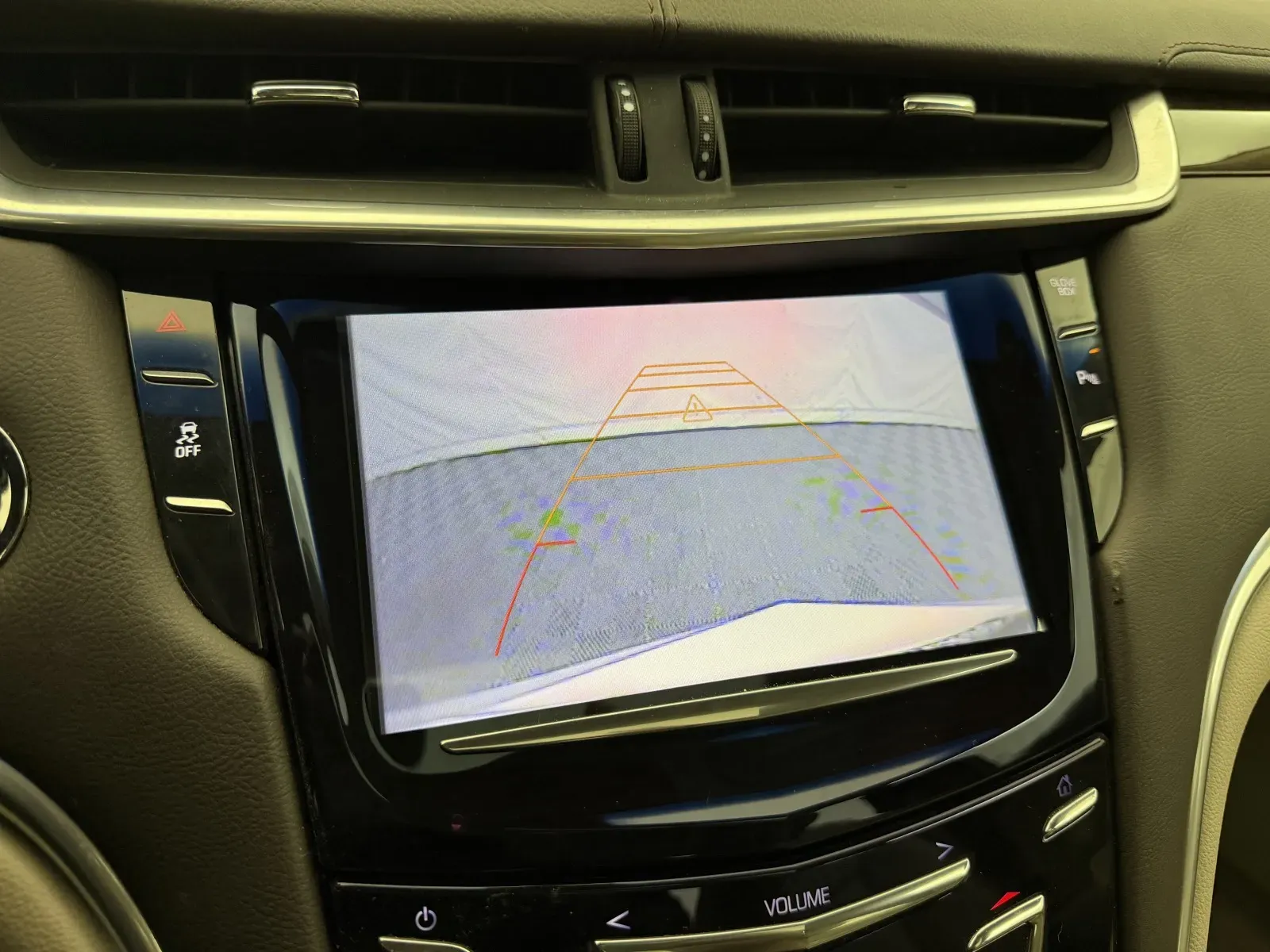 Cadillac XTS photo 13