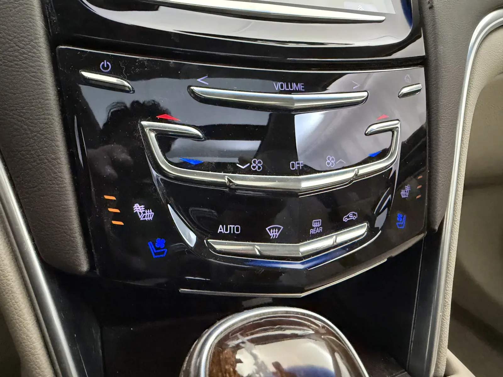 Cadillac XTS photo 18