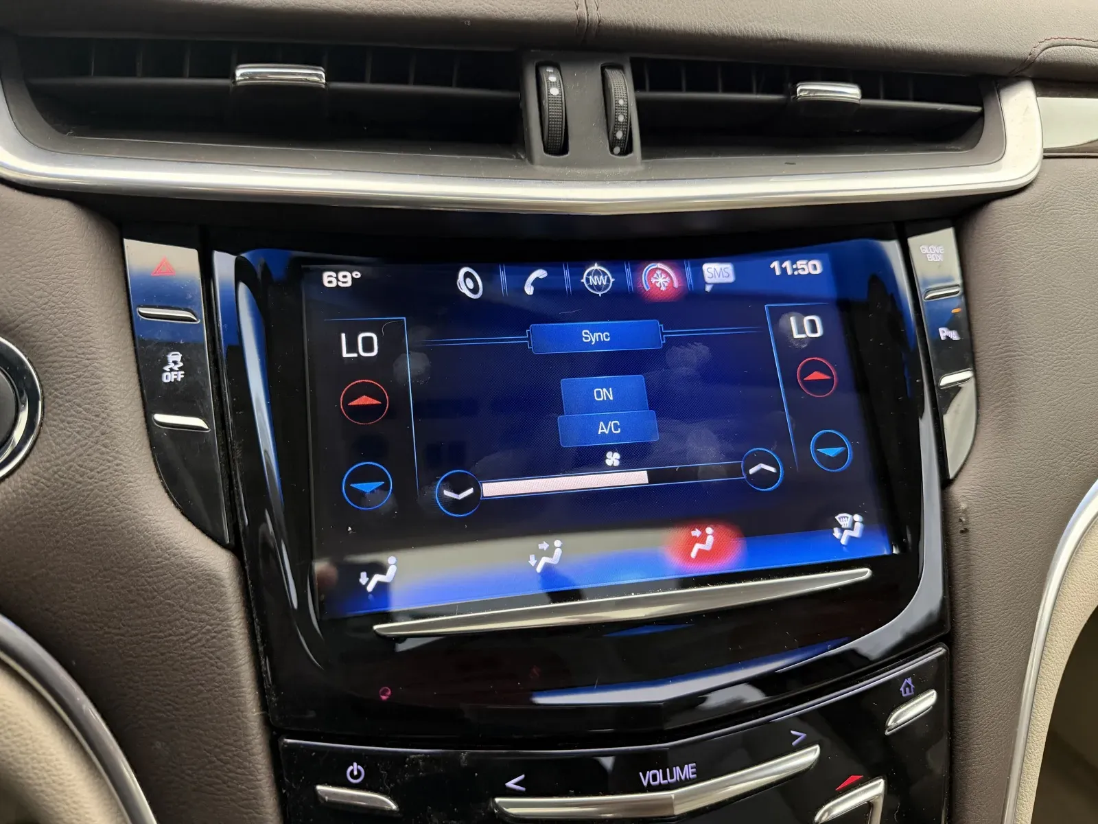 Cadillac XTS photo 15