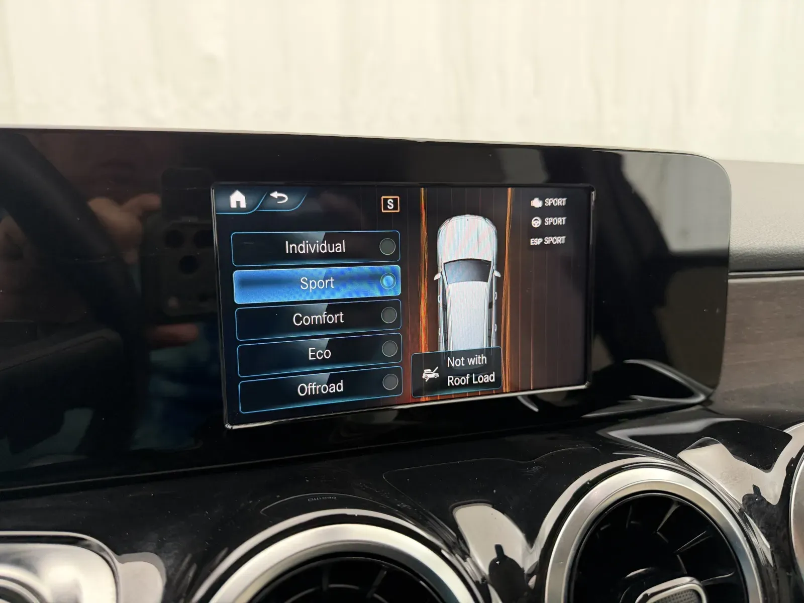 Mercedes-Benz GLB photo 16