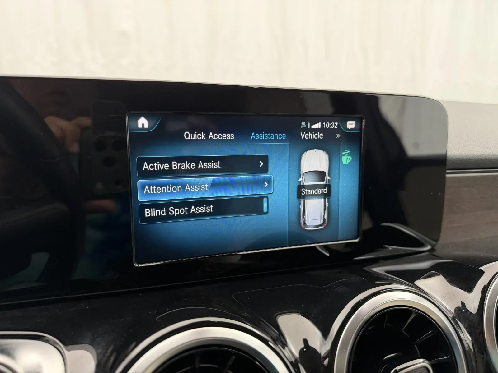 Mercedes-Benz GLB photo 23