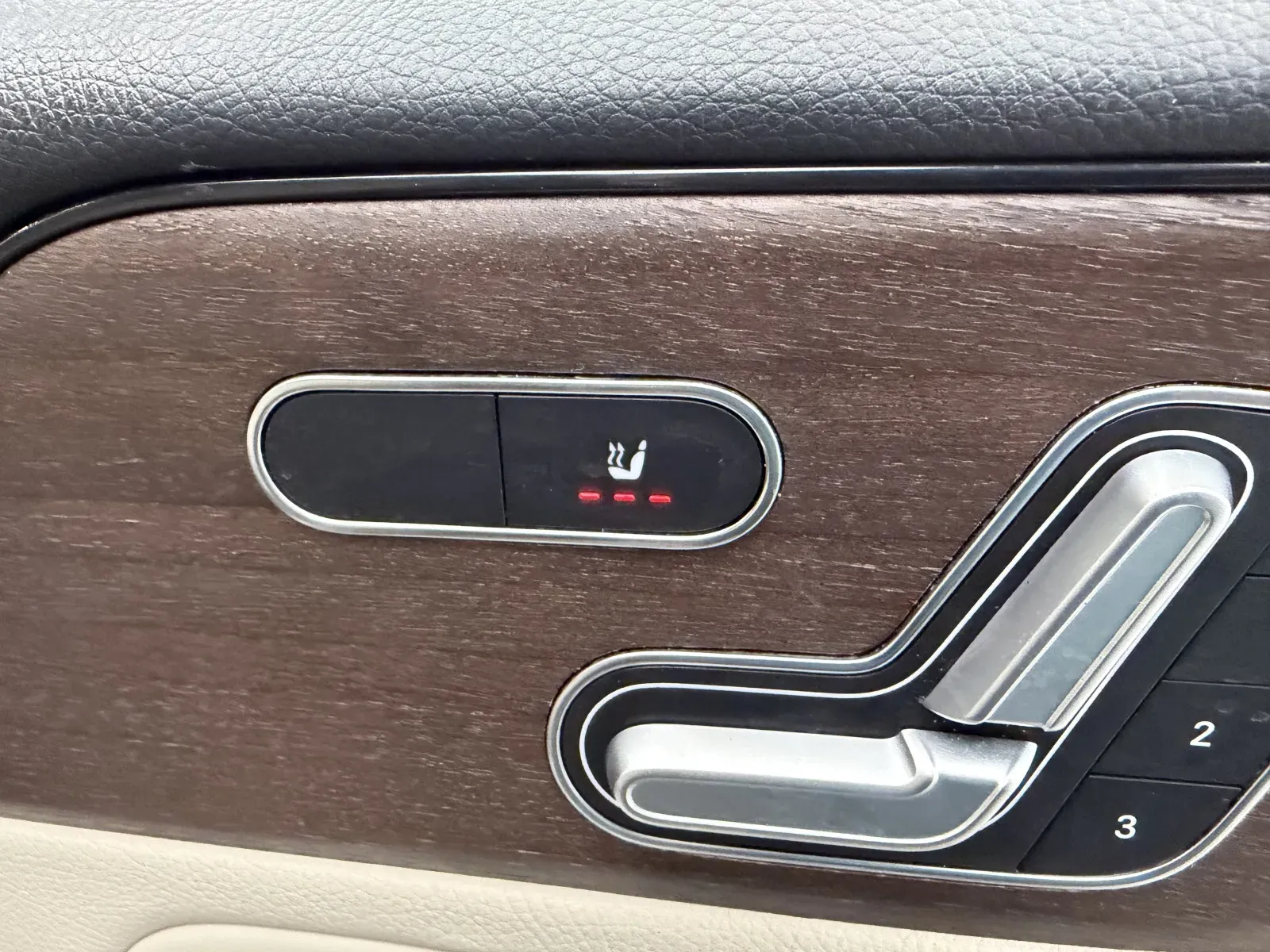 Mercedes-Benz GLB photo 31