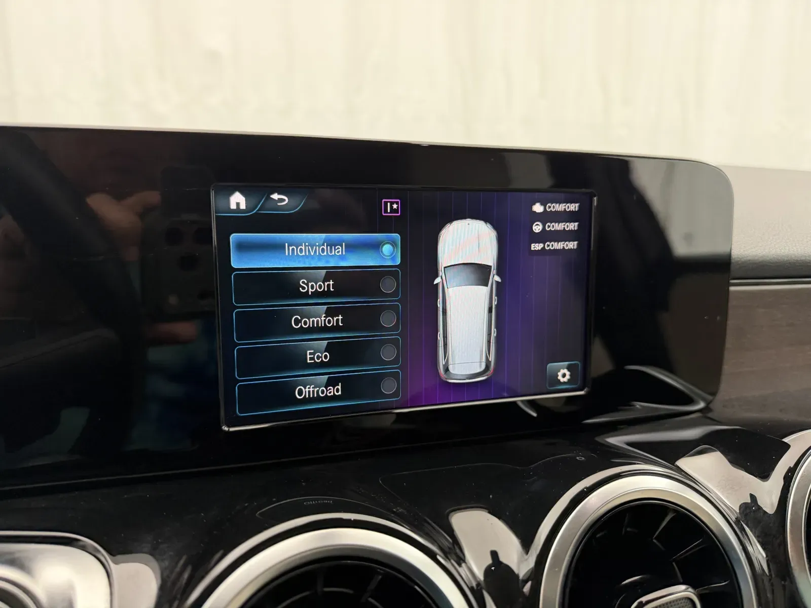 Mercedes-Benz GLB photo 15