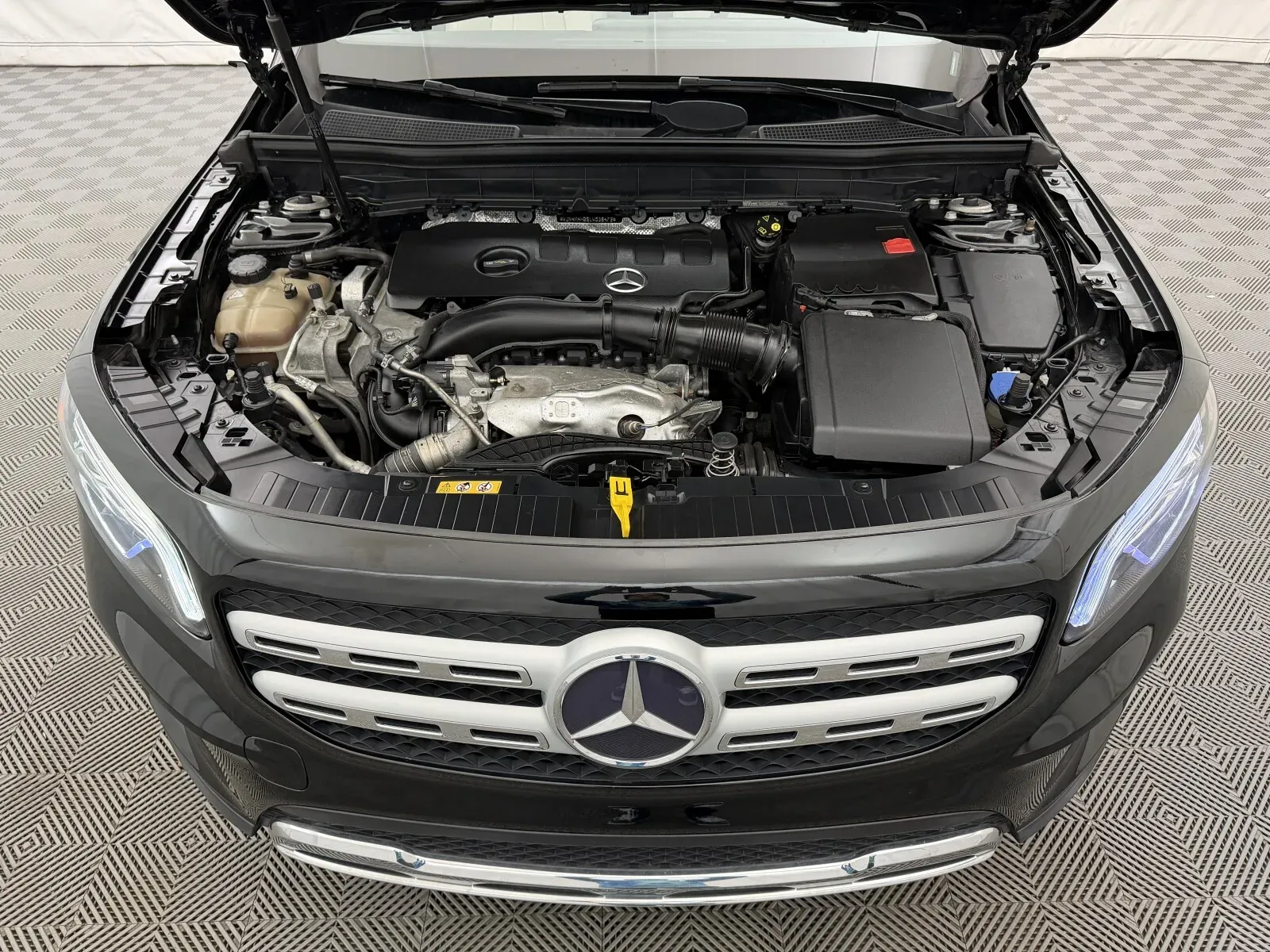 Mercedes-Benz GLB photo 34