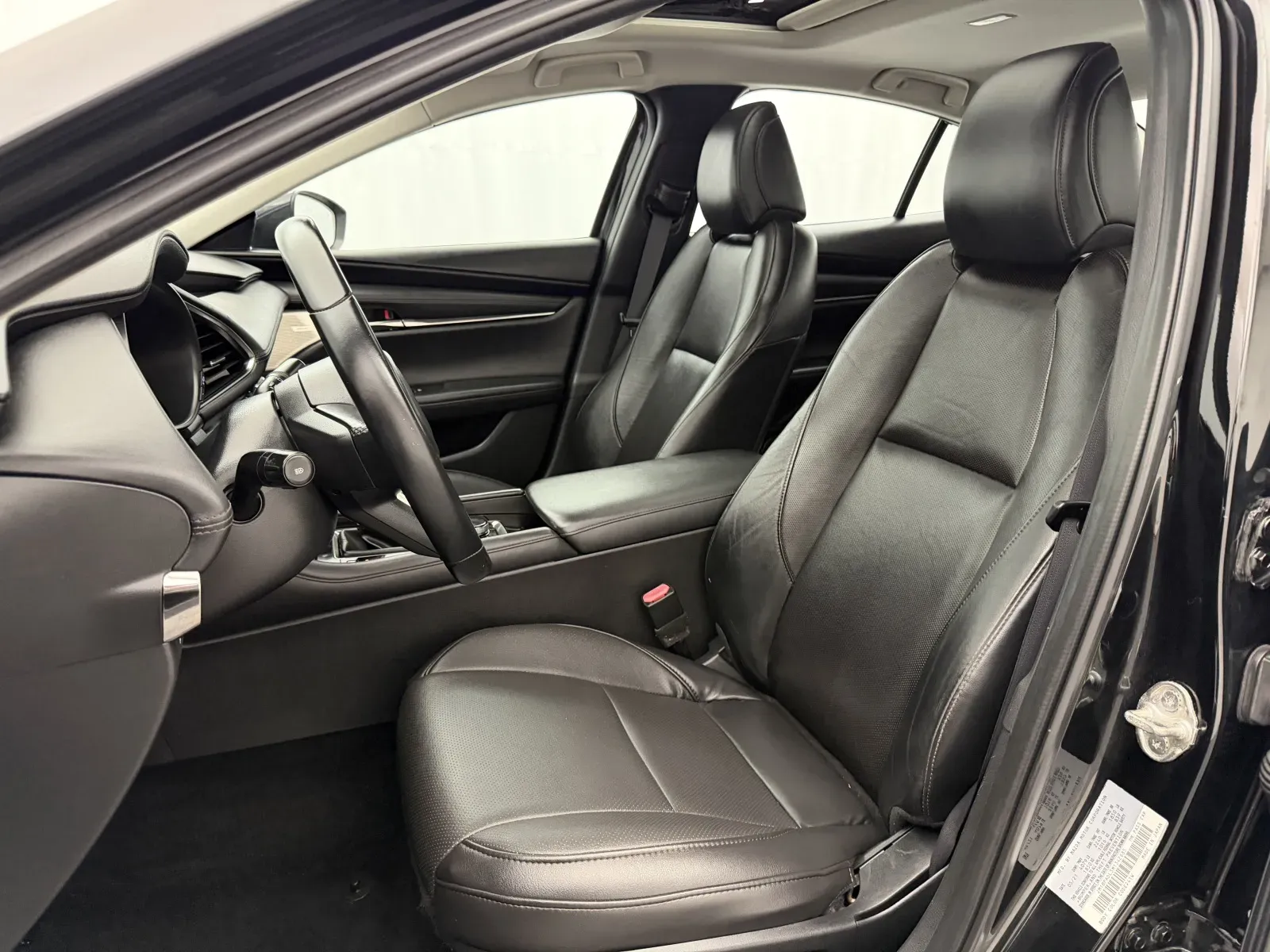 Mazda Mazda3 photo 9