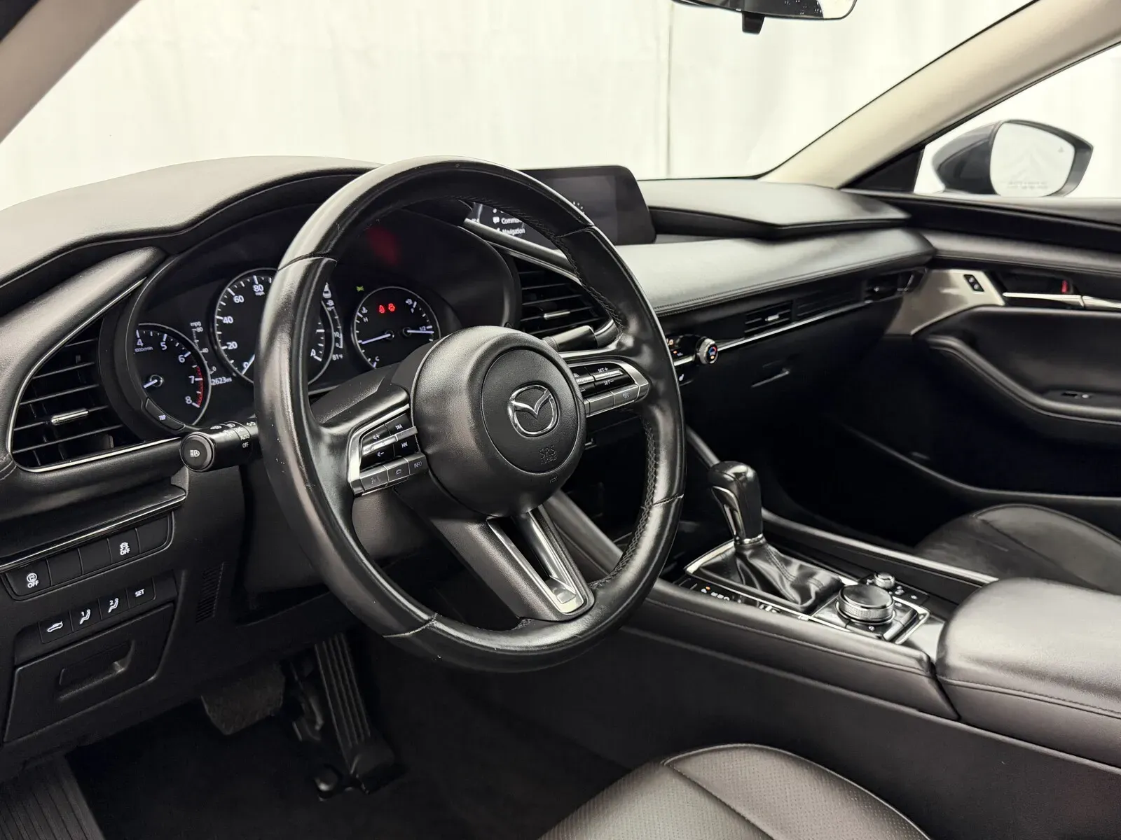 Mazda Mazda3 photo 11