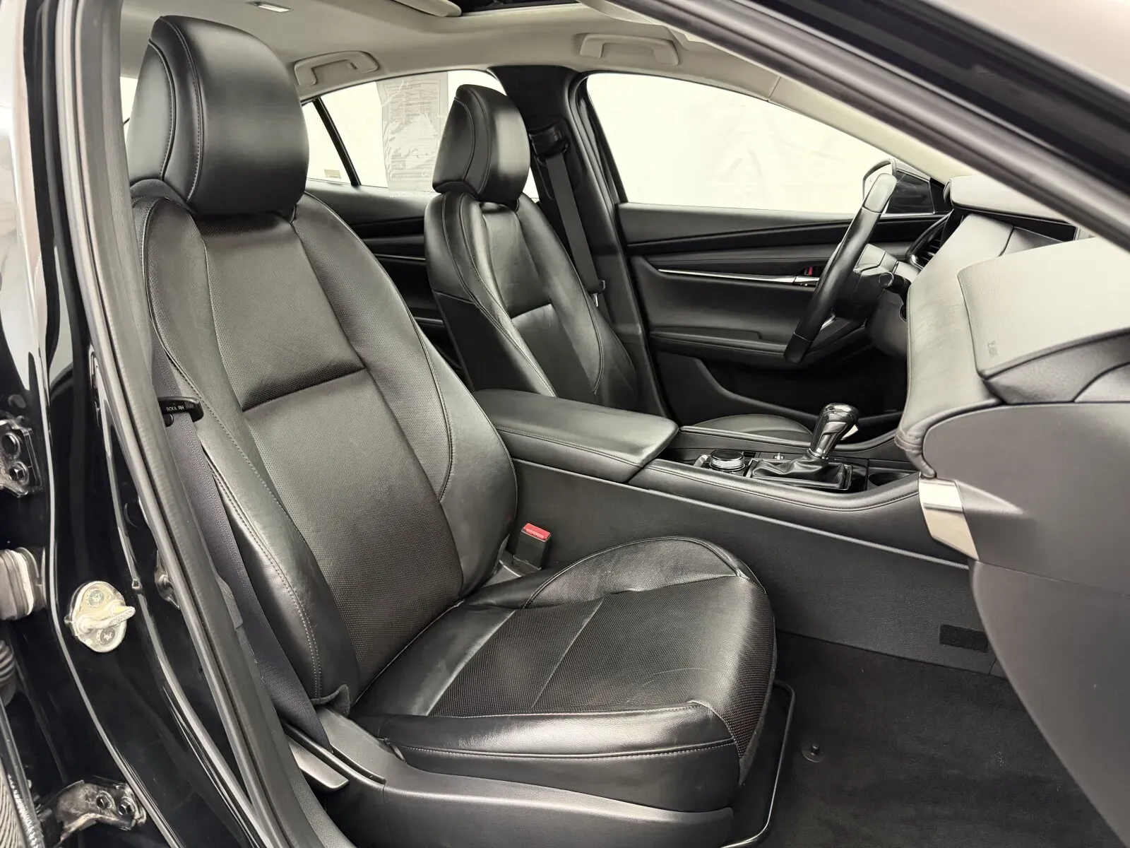 Mazda Mazda3 photo 31