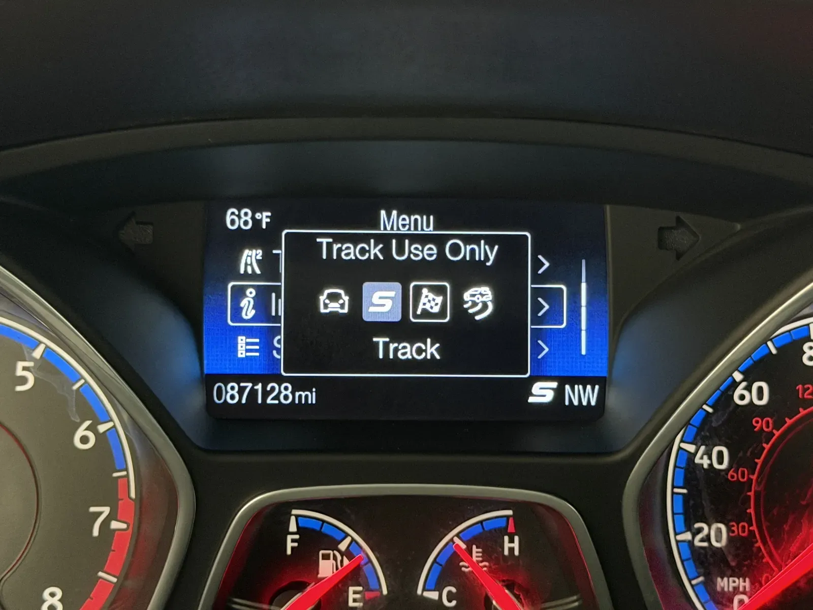 Ford Focus photo 9