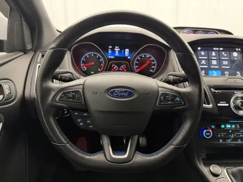 More photos of 2017 Ford Focus RS at Autos of Chicago, IL