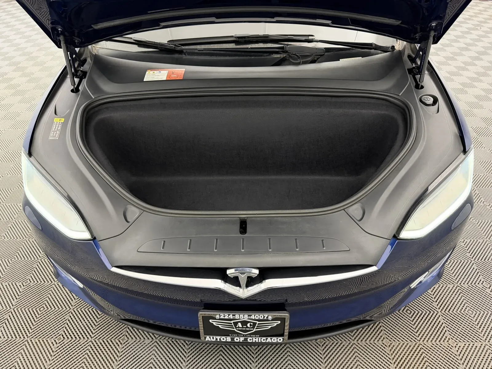 Tesla Model X photo 18