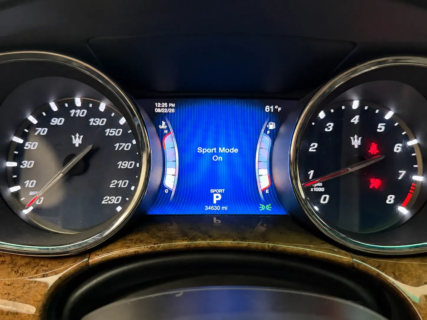 Maserati Quattroporte photo 9