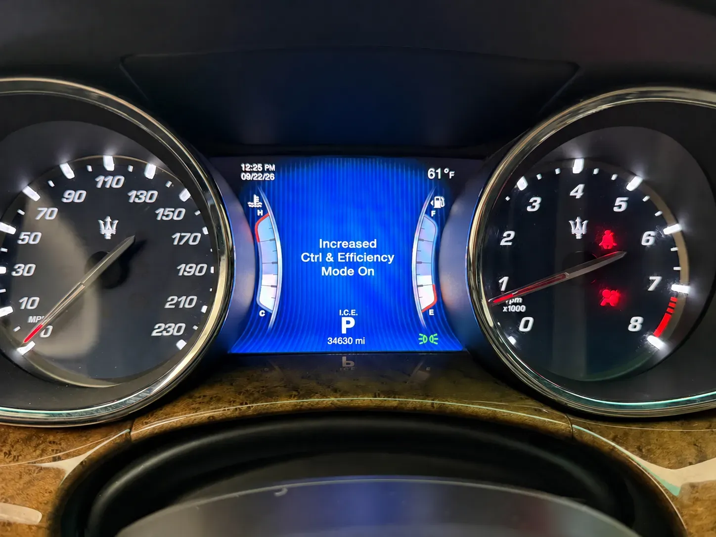 Maserati Quattroporte photo 10