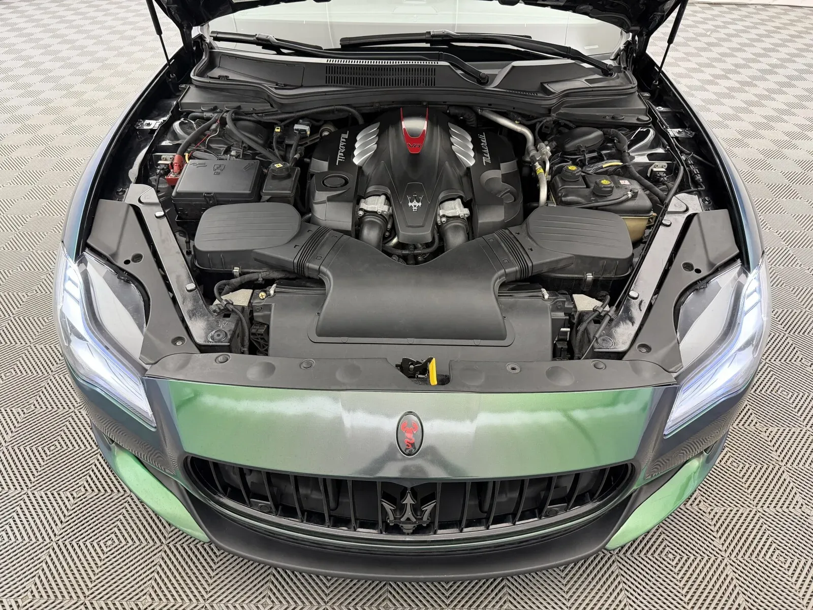 Maserati Quattroporte photo 32