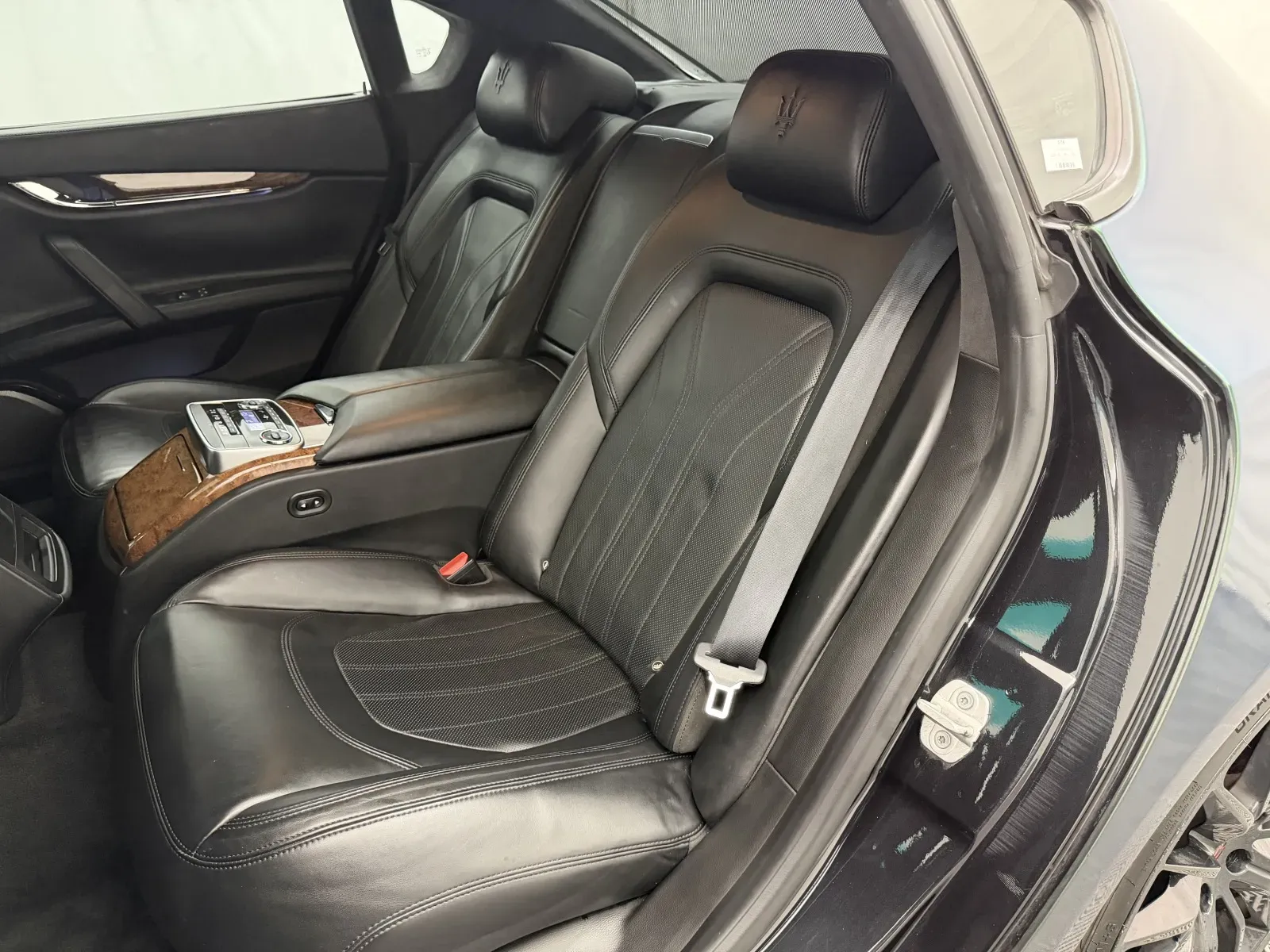 Maserati Quattroporte photo 24