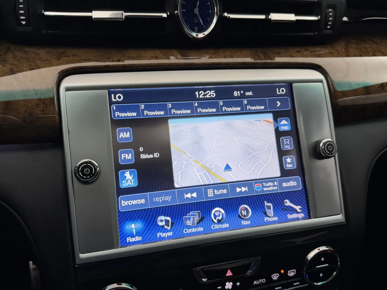 Maserati Quattroporte photo 16