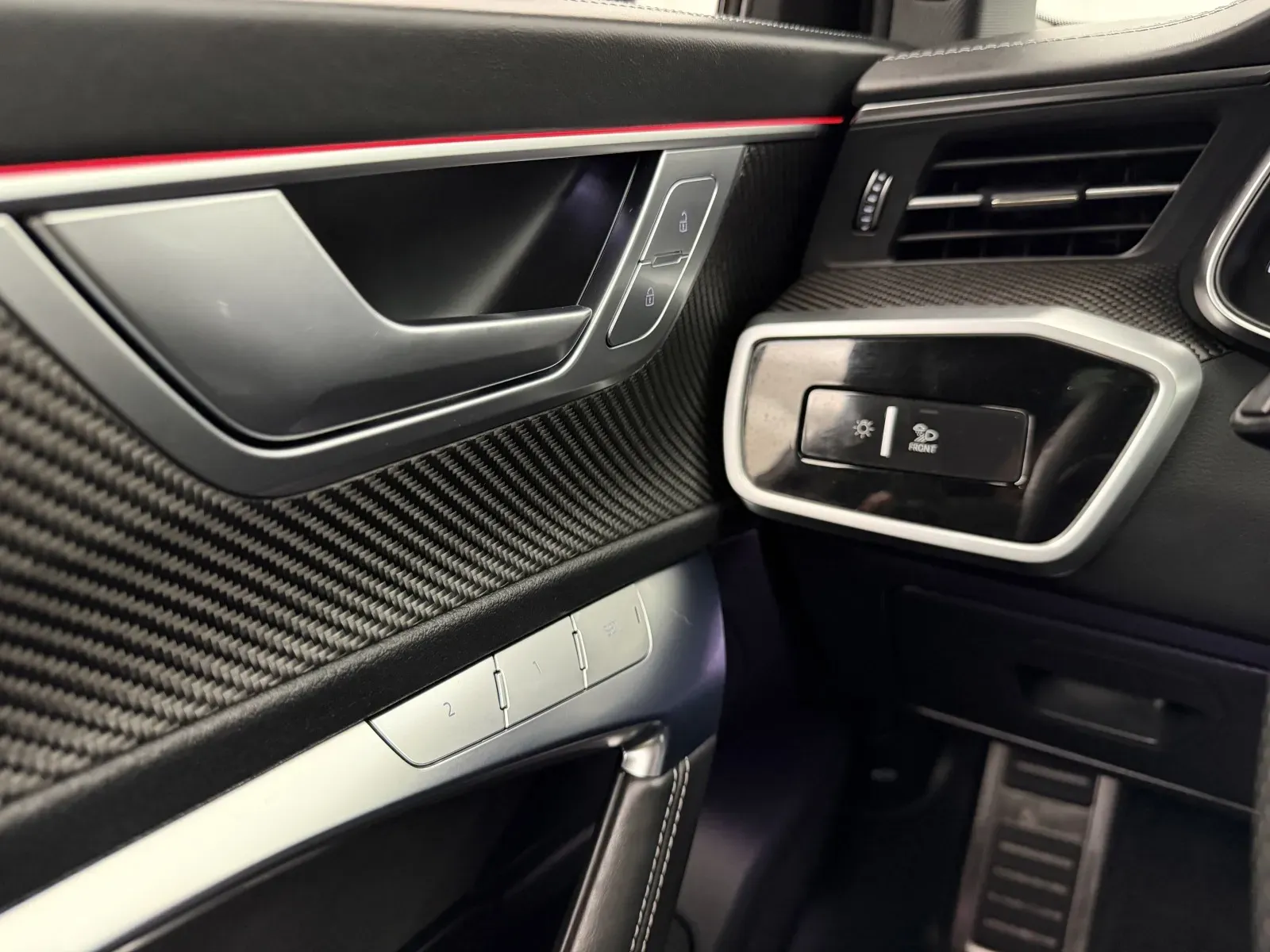 Audi S6 photo 11