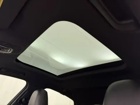 More photos of 2021 Audi S6 Prestige at Autos of Chicago, IL