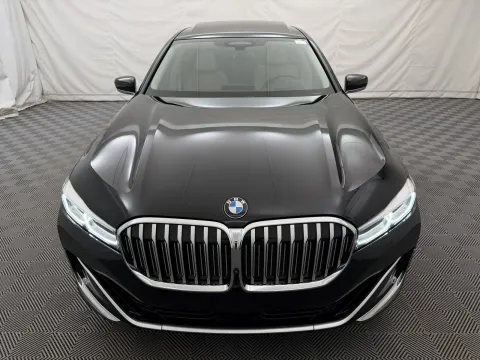 Another view of 2022 BMW 7 Series 750i xDrive for sale in Arlington Heights, IL at Autos of Chicago