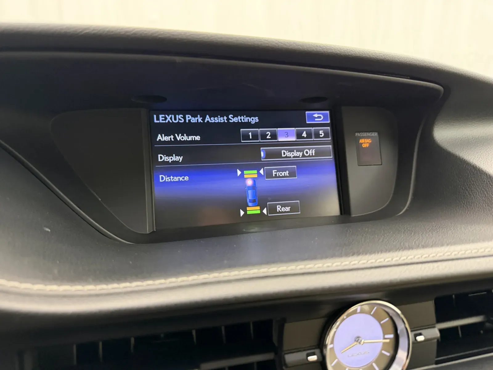 Lexus ES photo 15
