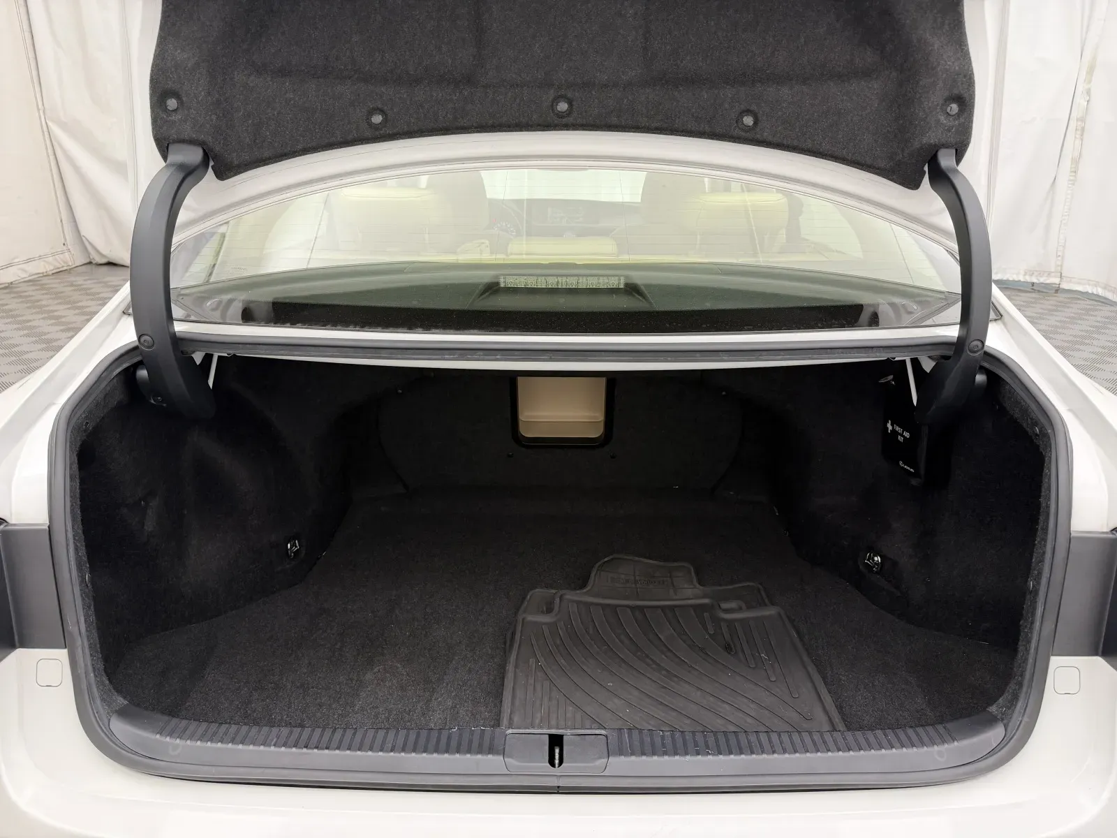 Lexus ES photo 25