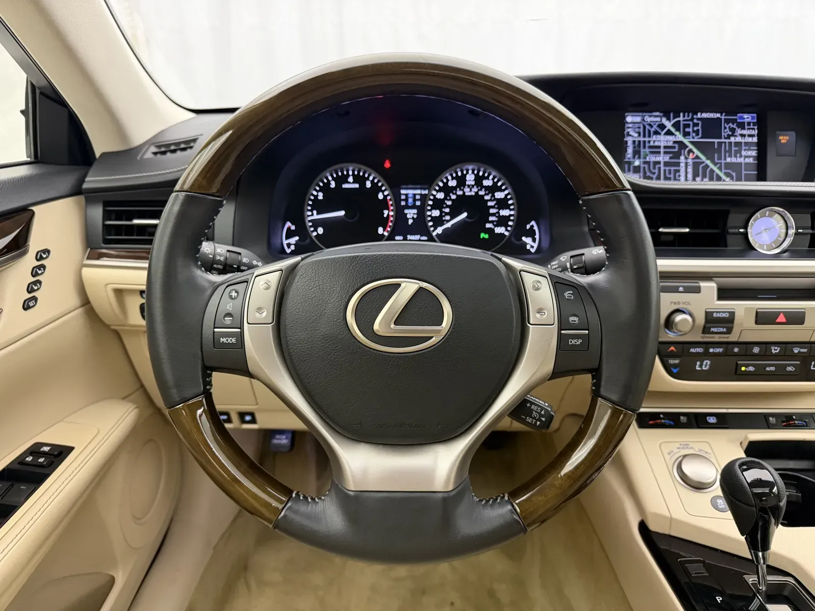 Lexus ES photo 6