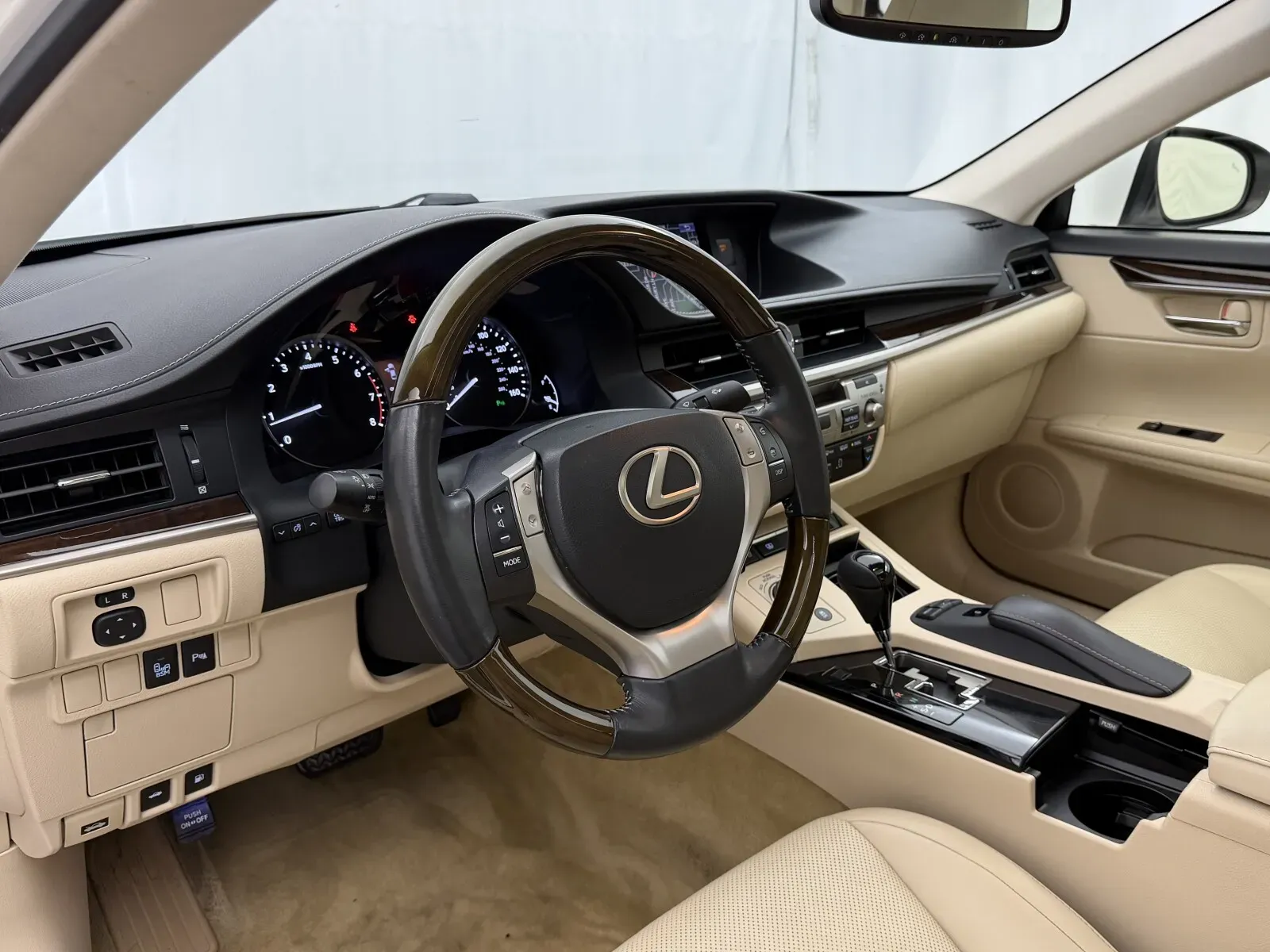 Lexus ES photo 5