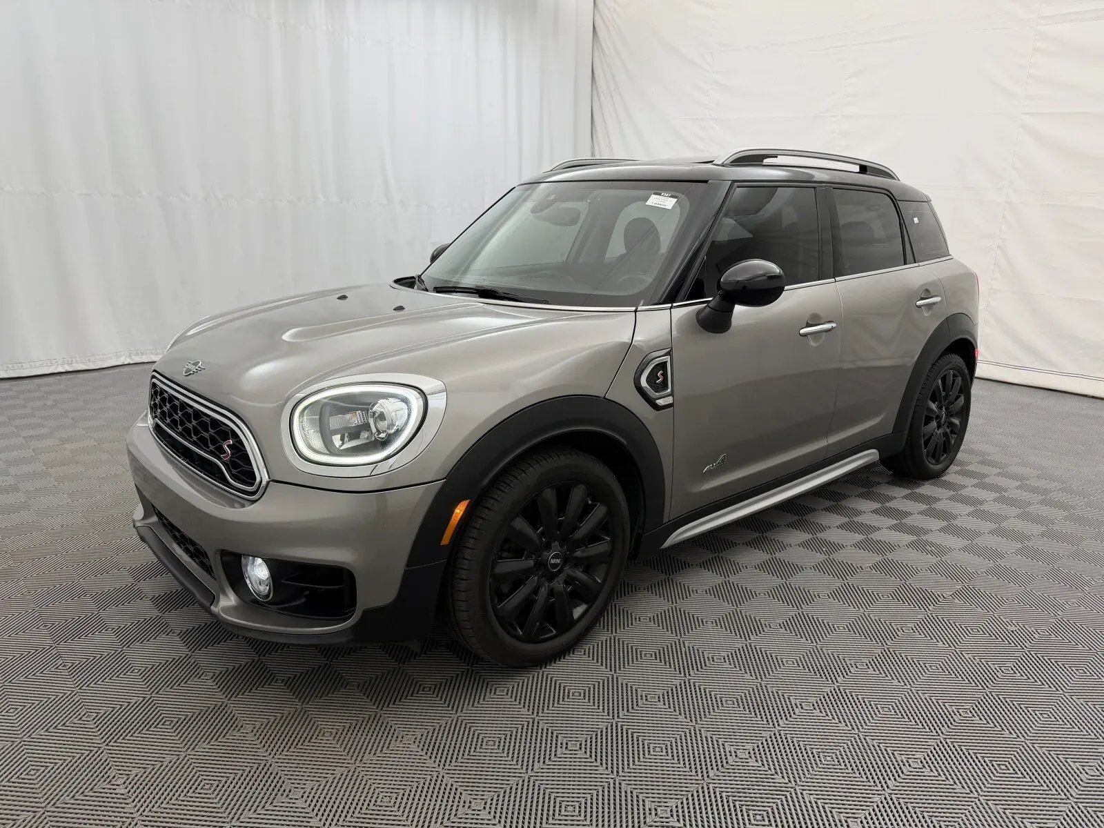 Mini Countryman photo 2