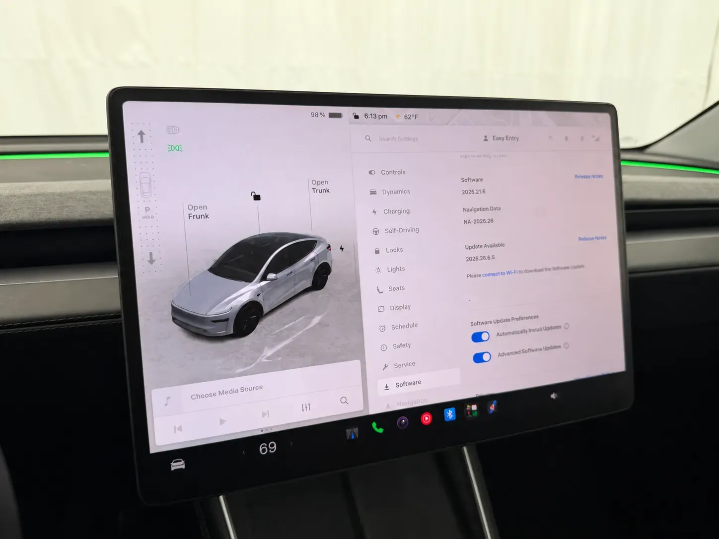 Tesla Model Y photo 21