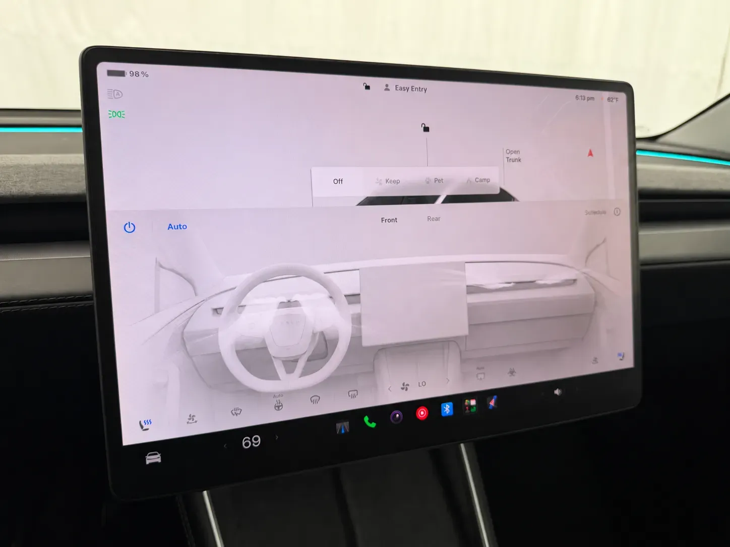 Tesla Model Y photo 19