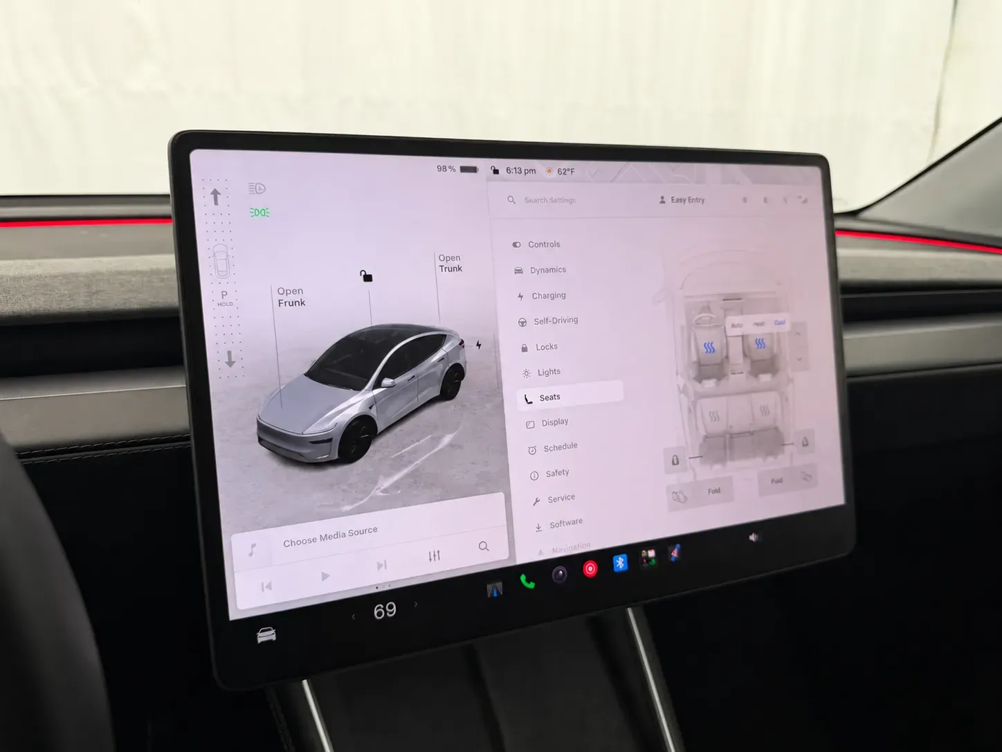 Tesla Model Y photo 15