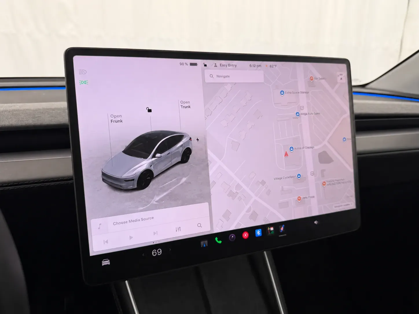 Tesla Model Y photo 18