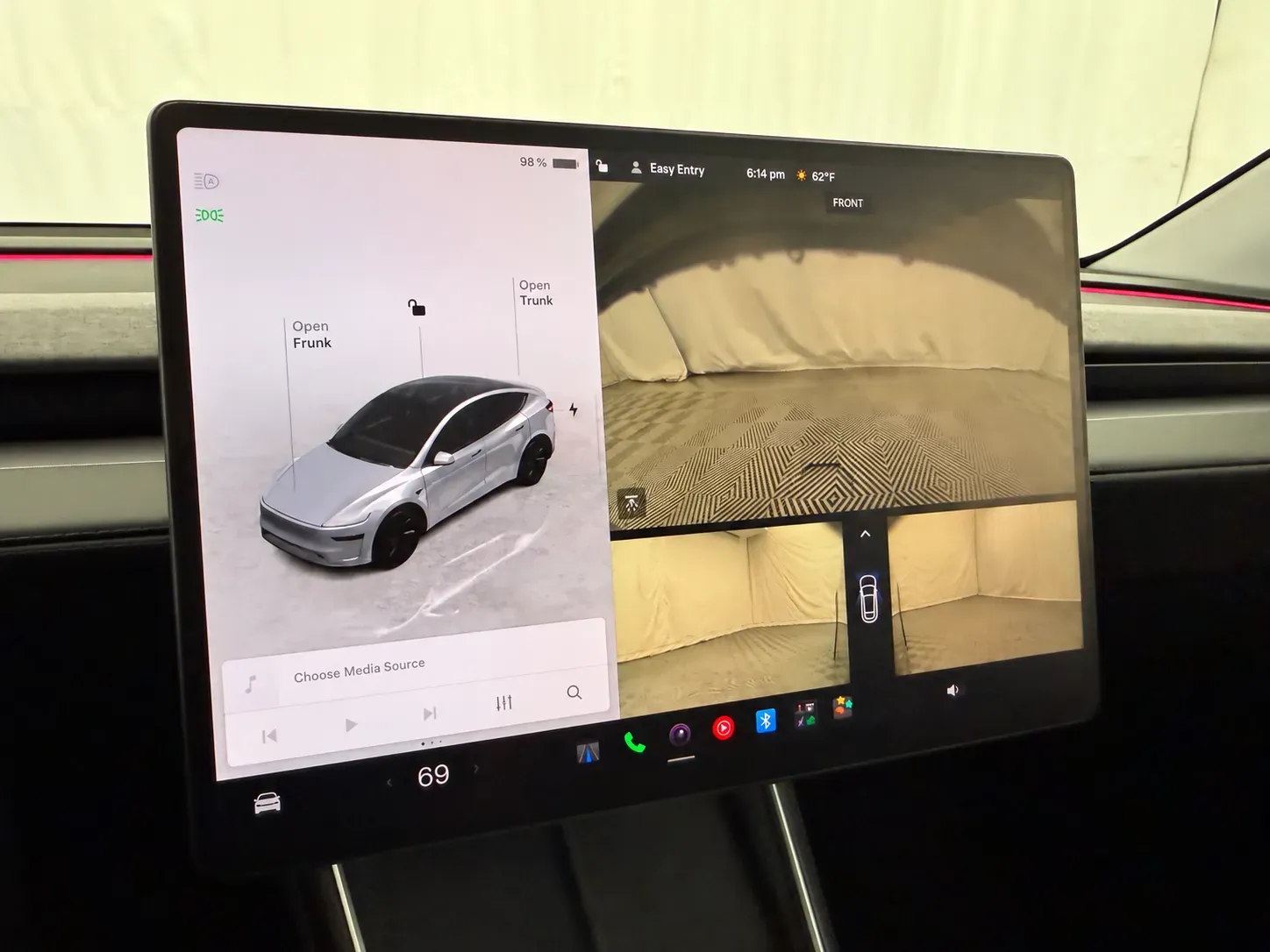 Tesla Model Y photo 17