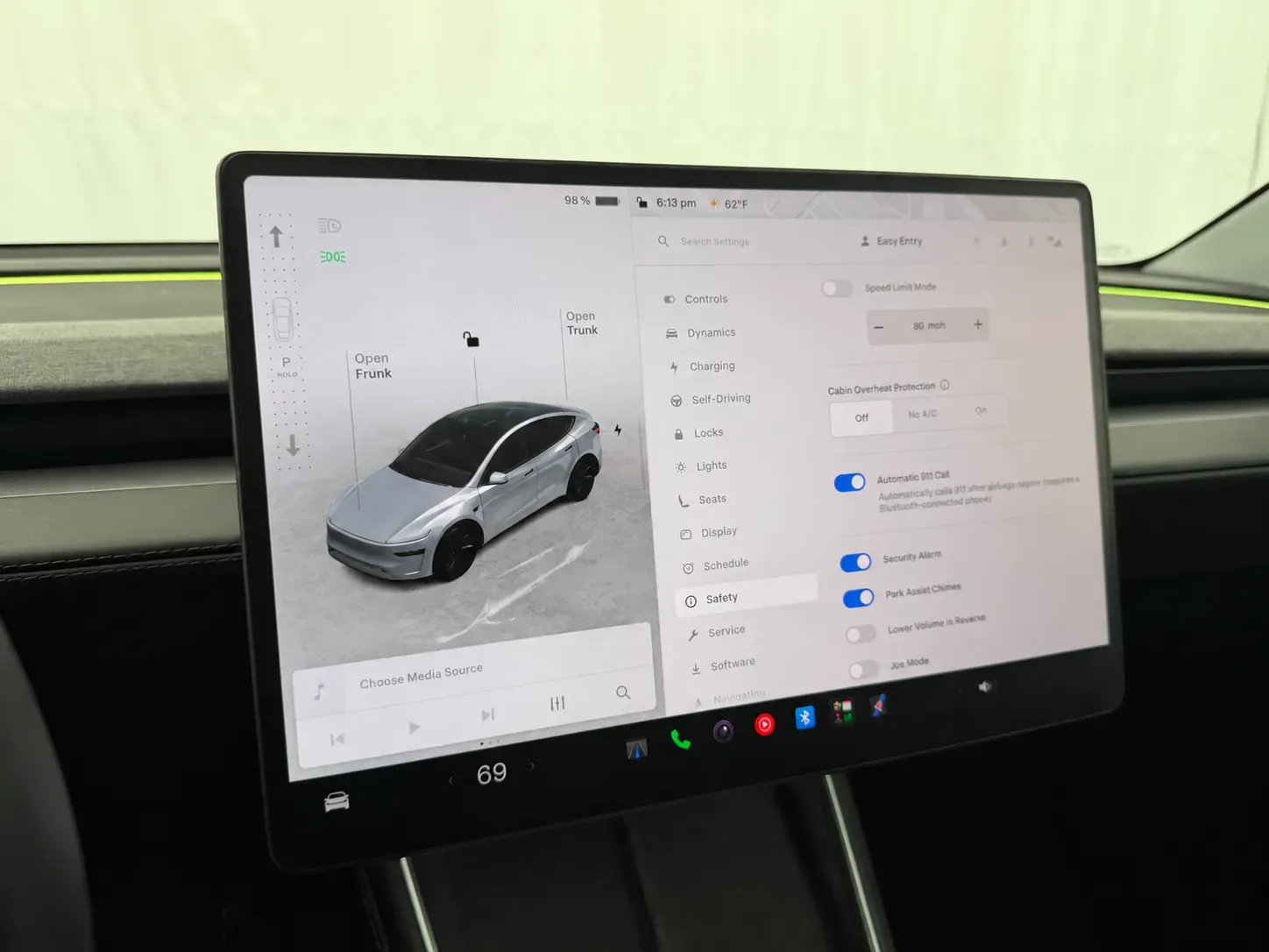 Tesla Model Y photo 10
