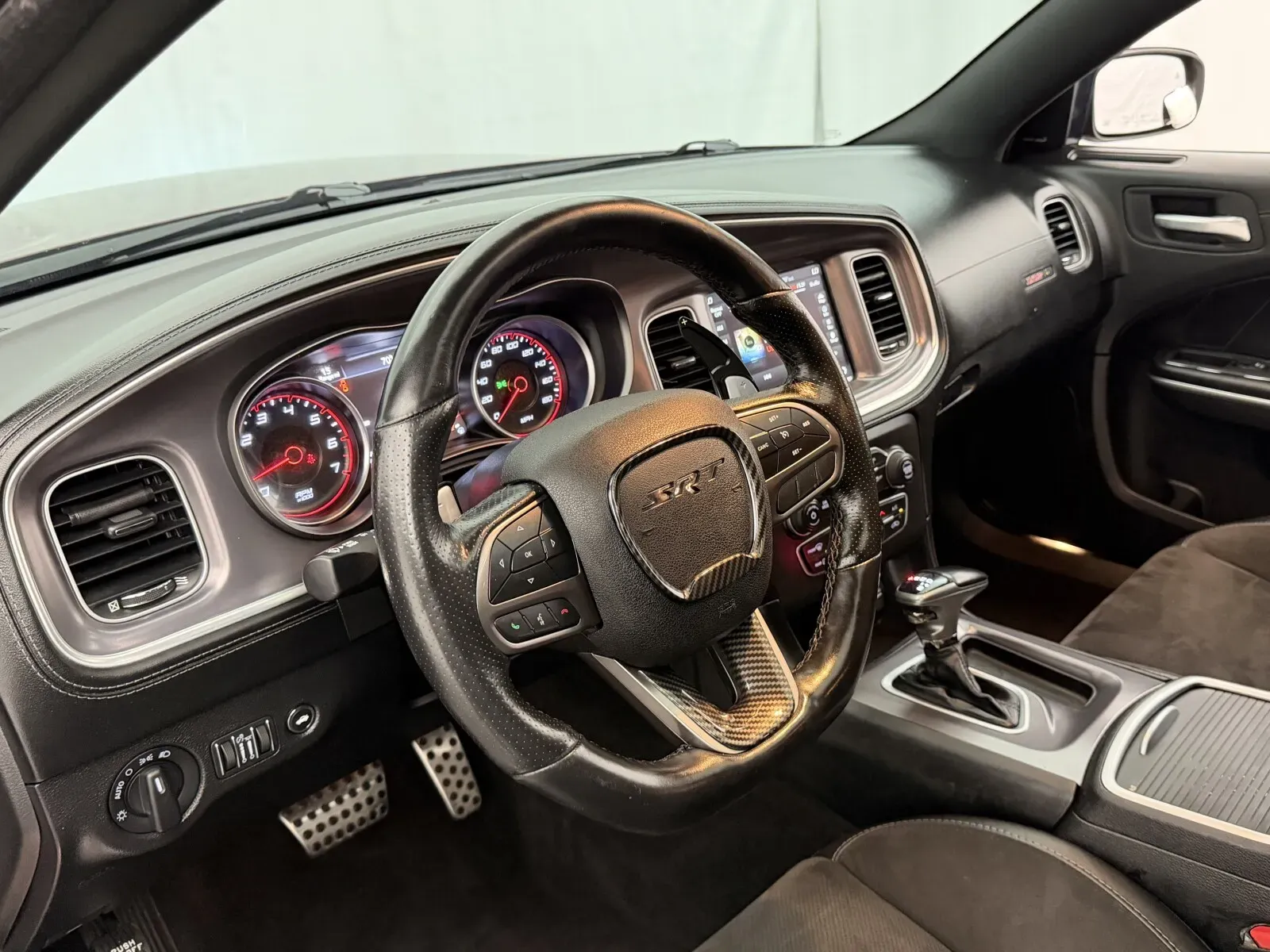 Dodge Charger photo 6