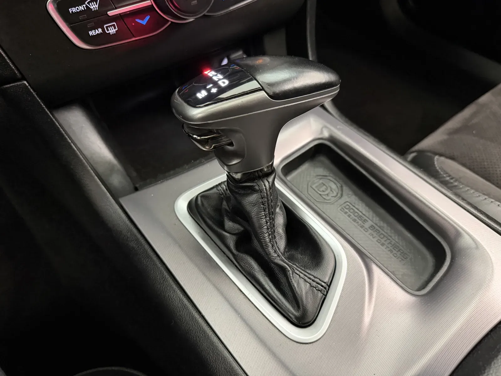 Dodge Charger photo 34