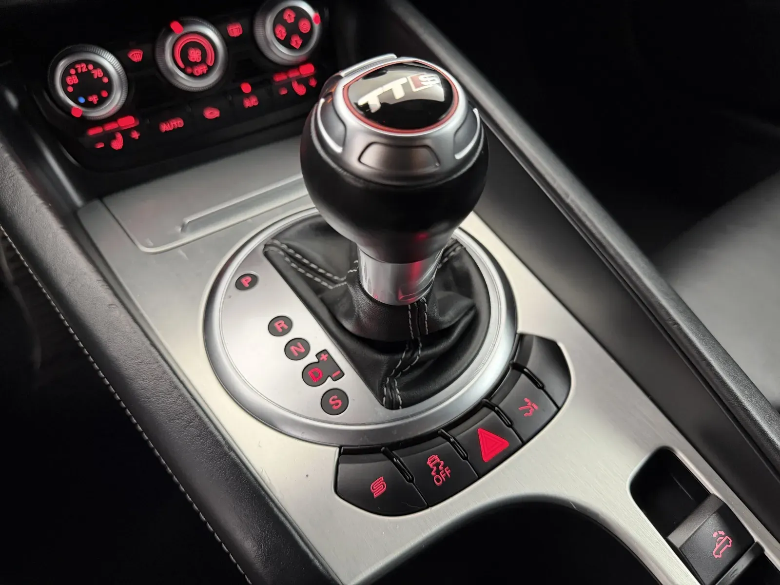 Audi TTS photo 25