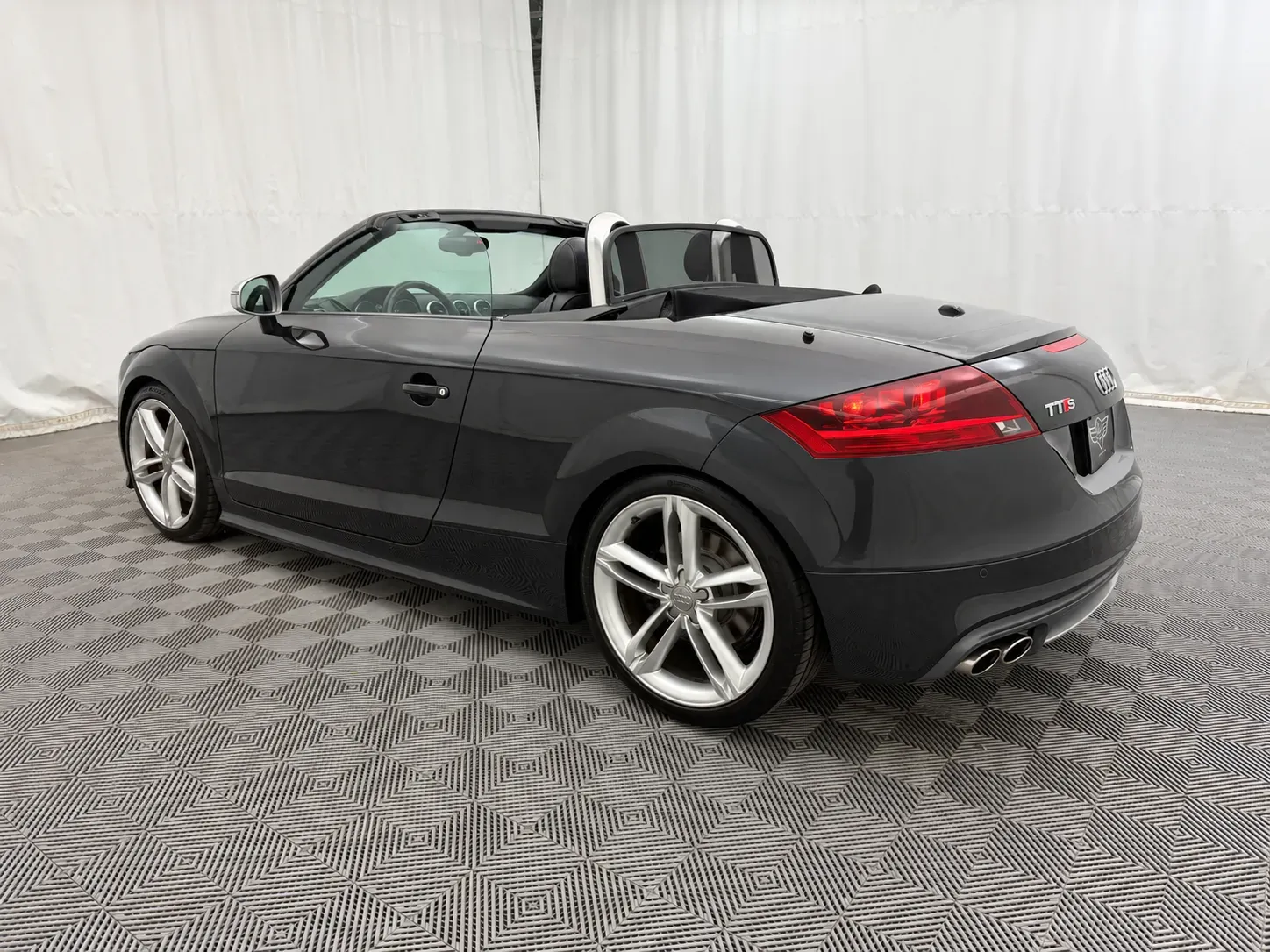 Audi TTS photo 7