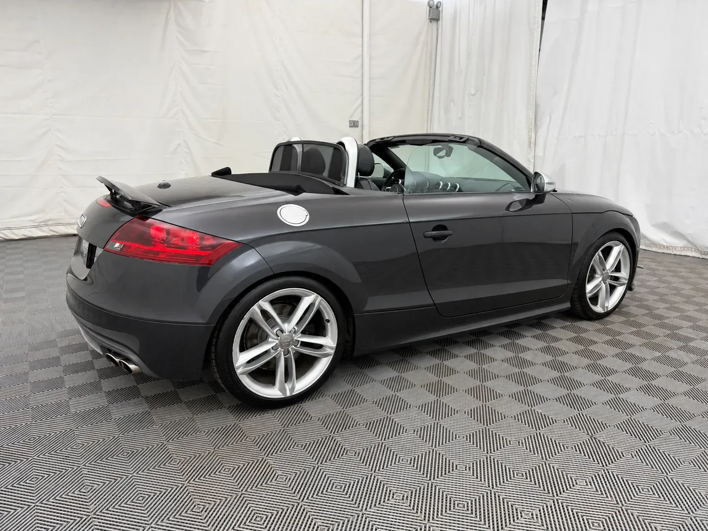 Audi TTS photo 5