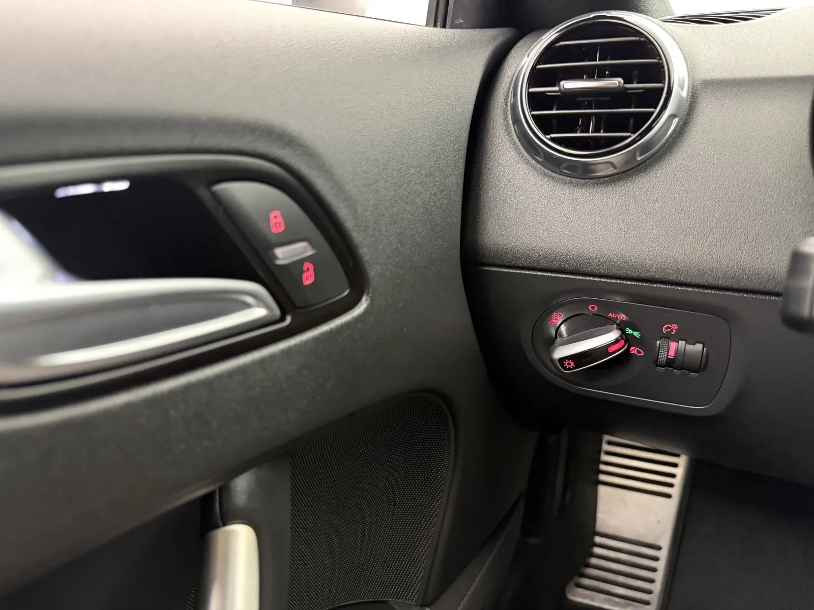 Audi TTS photo 18