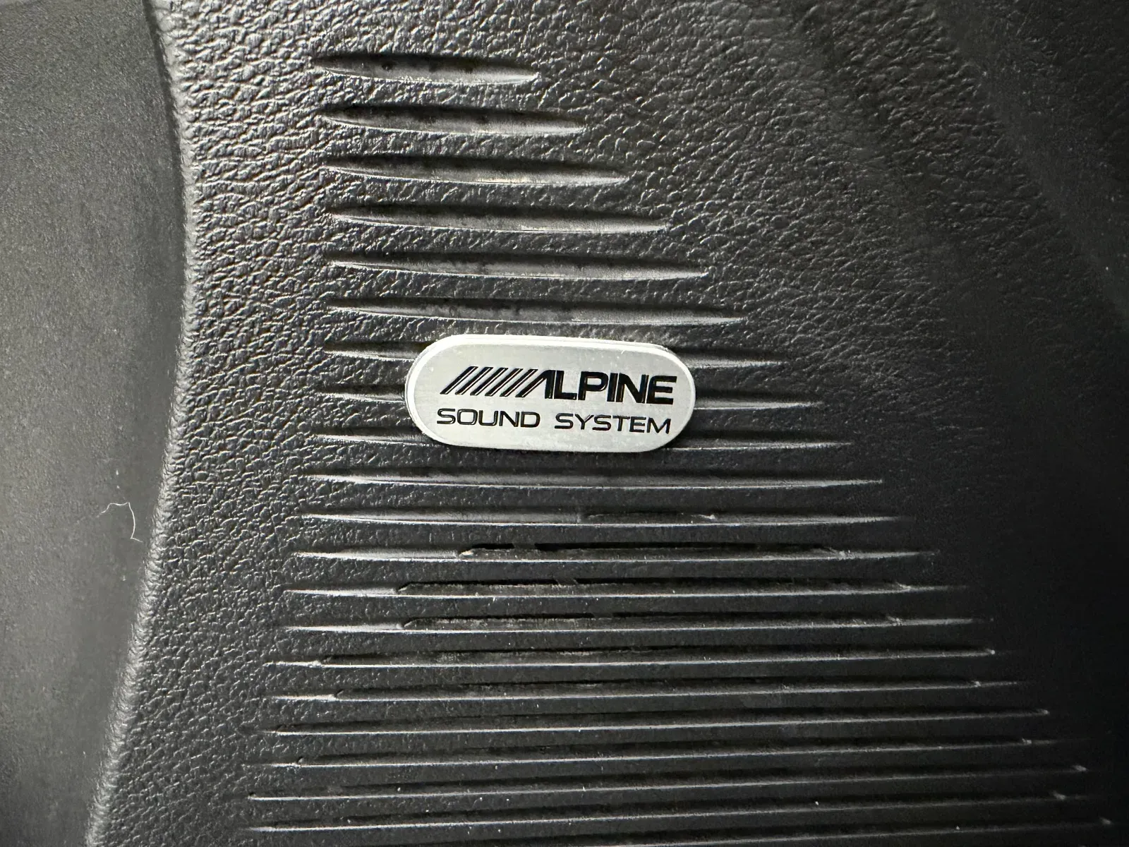 Dodge Challenger photo 18