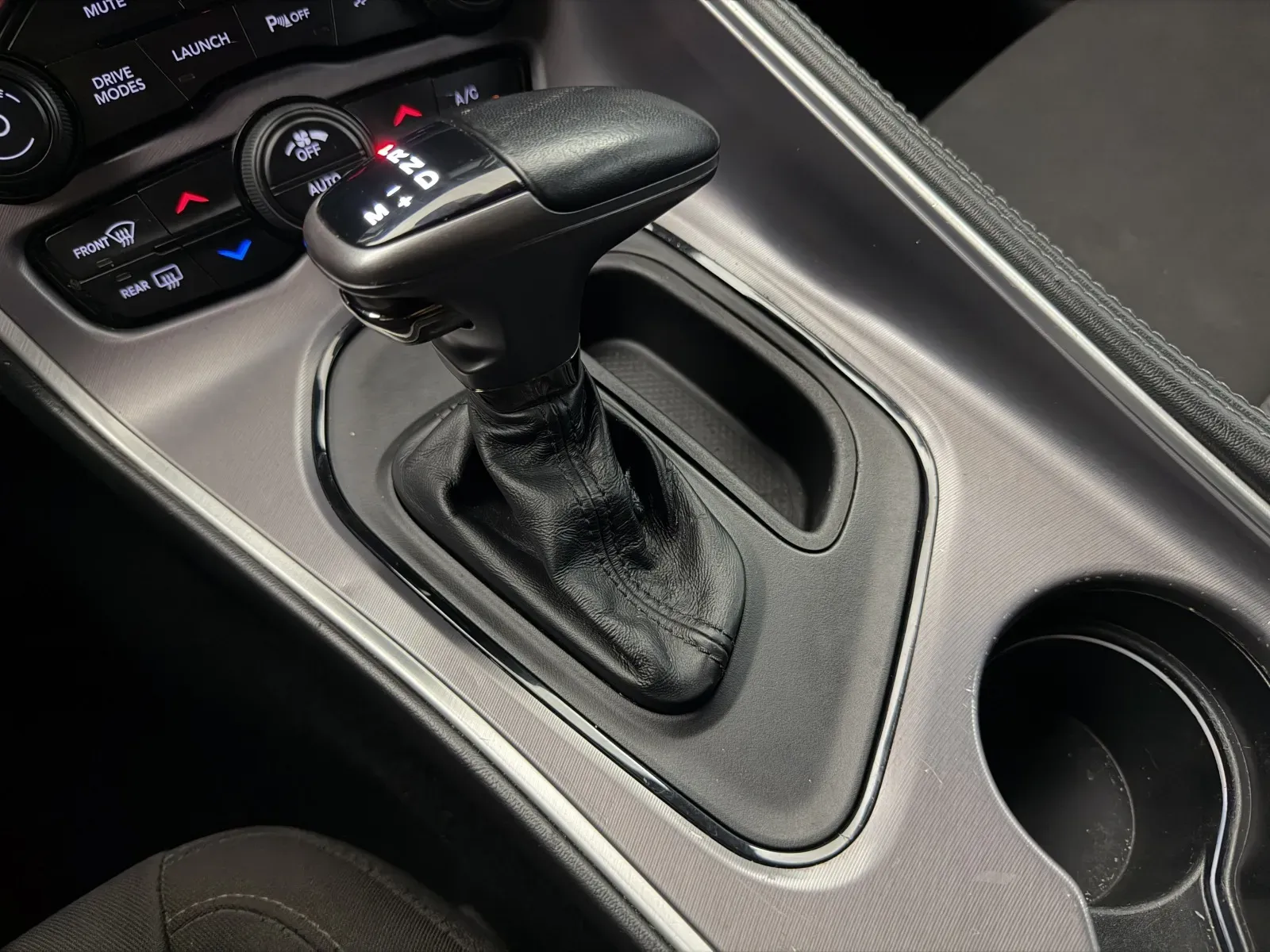 Dodge Challenger photo 34