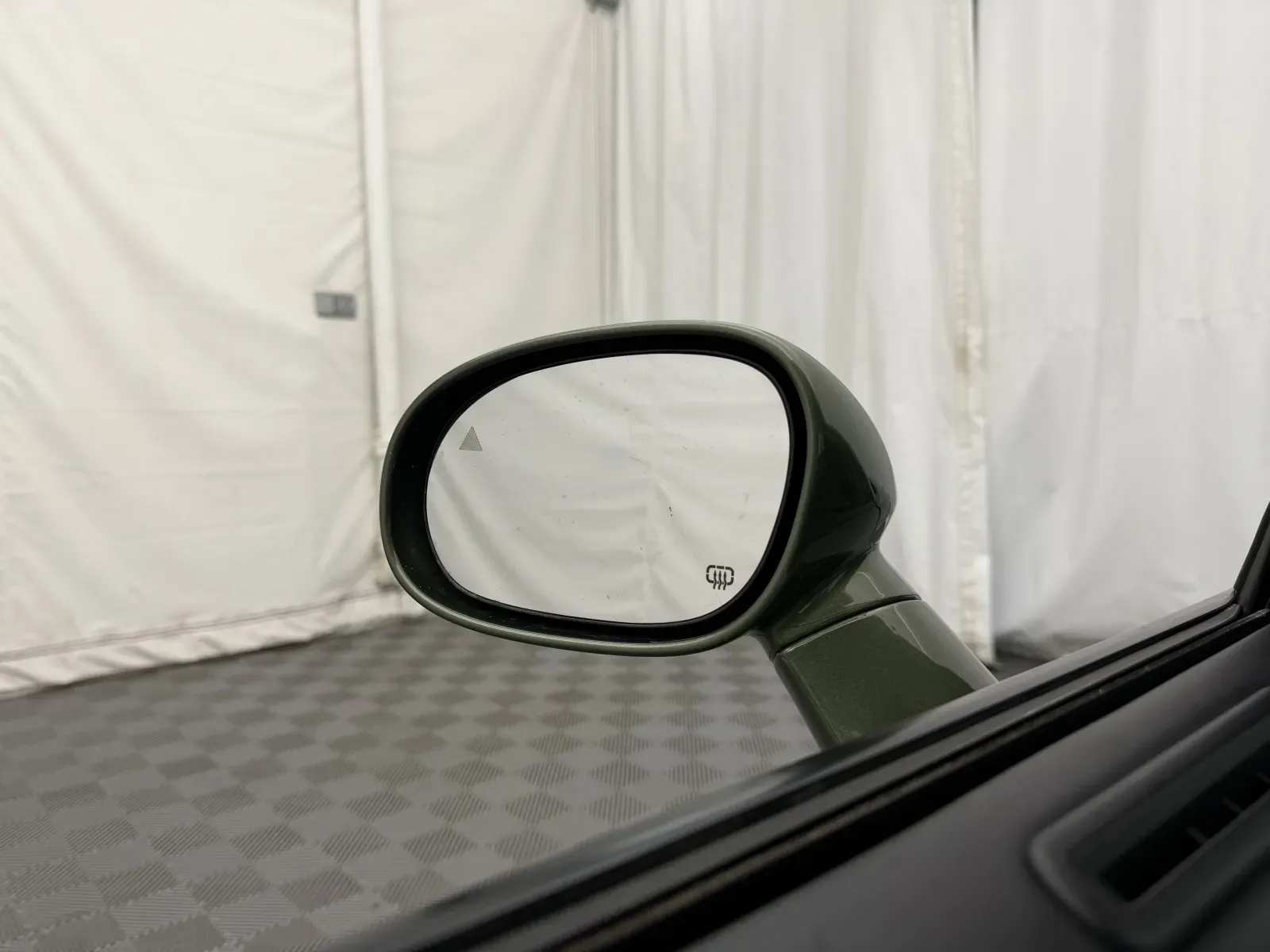 Dodge Challenger photo 19