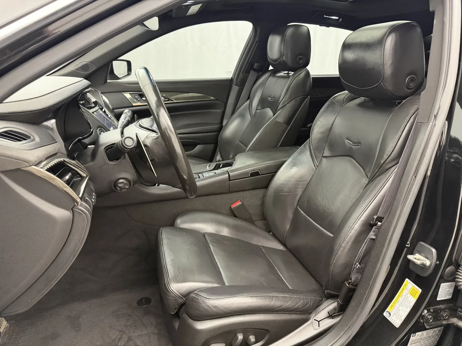 Cadillac CTS photo 3