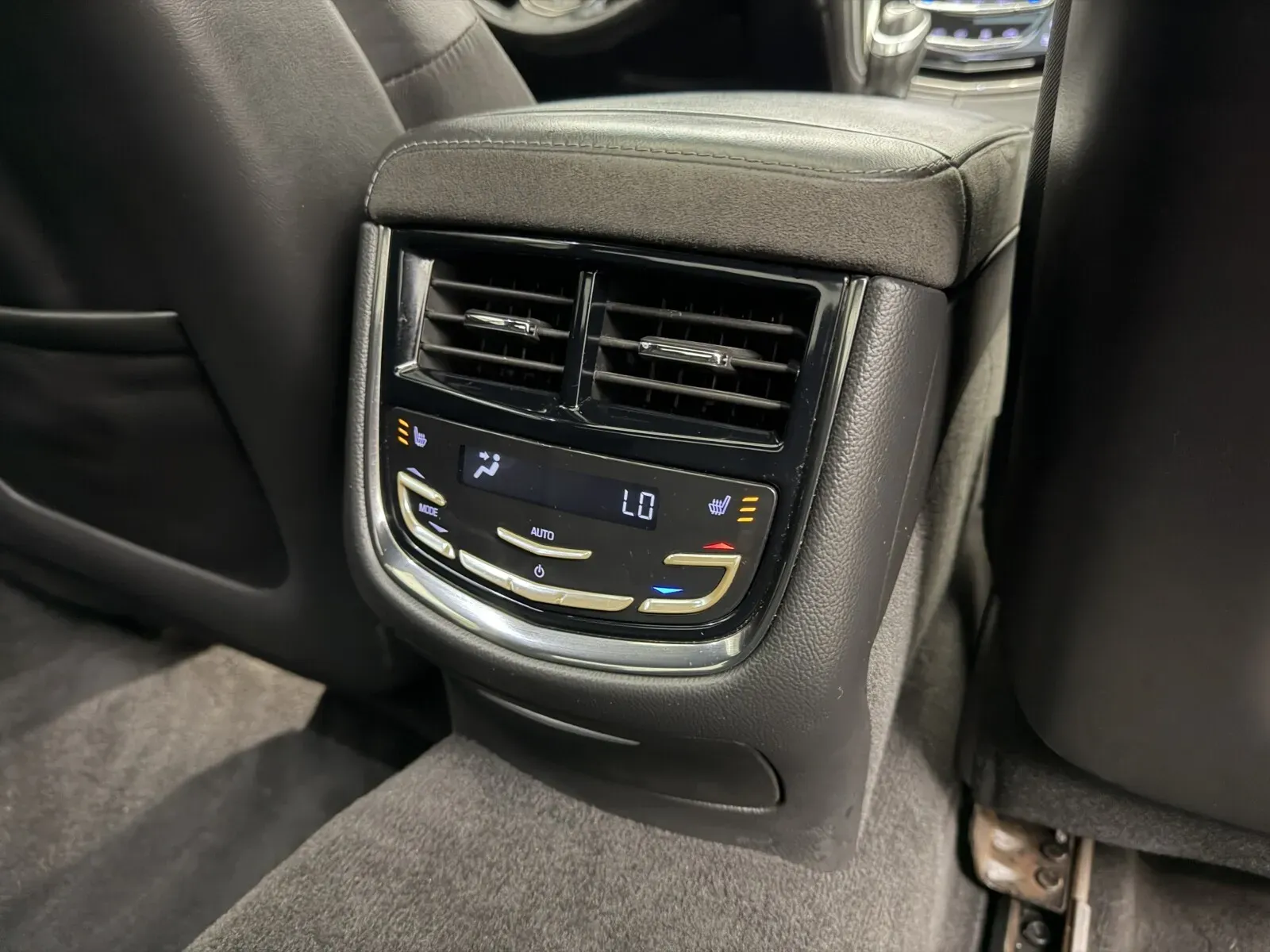 Cadillac CTS photo 25